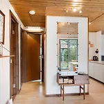 Charming Close To And Beautiful Beaches بيت للعطل