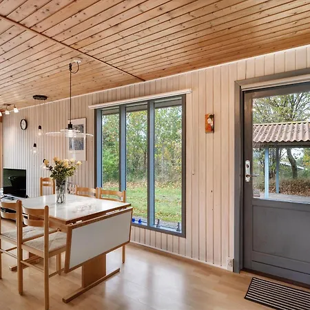 Дом отдыха Charming Close To And Beautiful Beaches