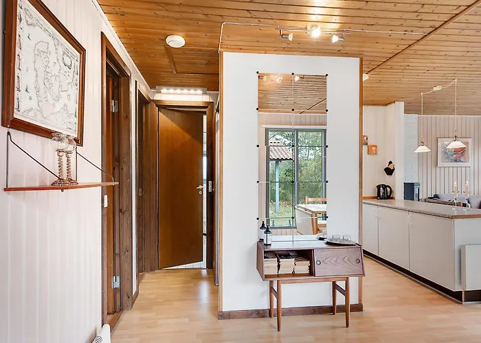 Charming Close To And Beautiful Beaches Дом отдыха