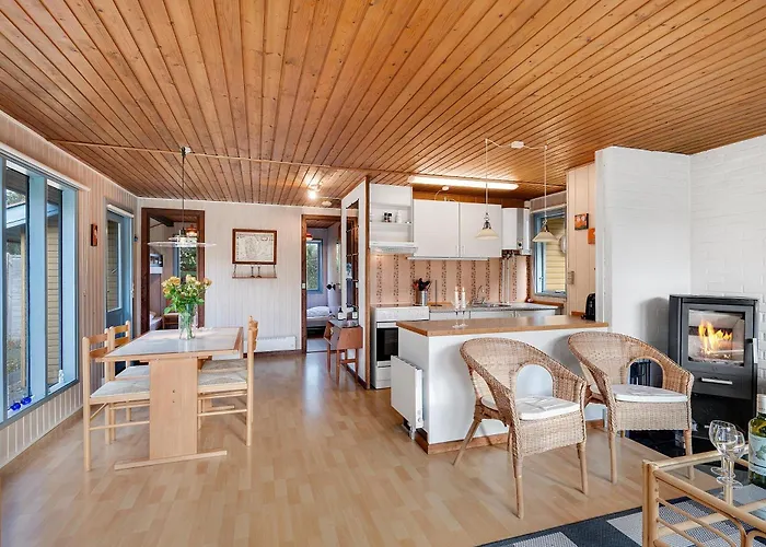 Charming Close To And Beautiful Beaches Дом отдыха *